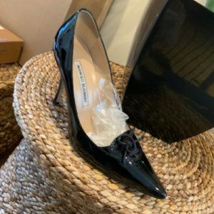 Manolo Blahnik Kirby Patent Leather Sz 38 Shoe